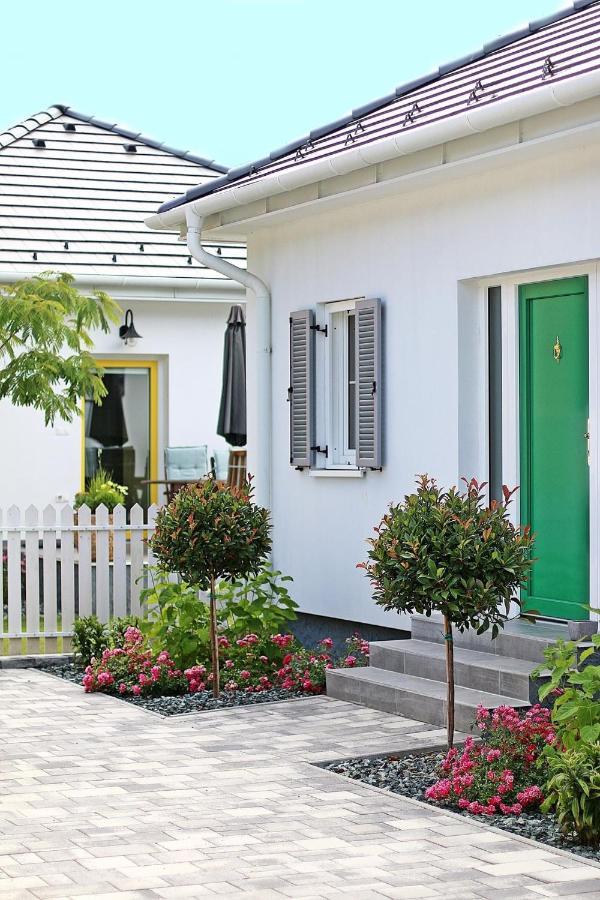The Doors Boutique Apartments Mosonmagyaróvár 外观 照片