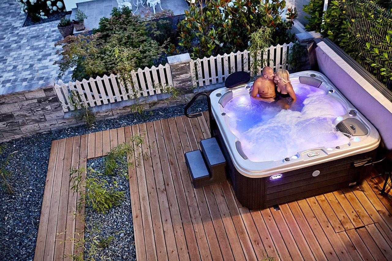 The Doors Boutique Apartments Mosonmagyaróvár 外观 照片