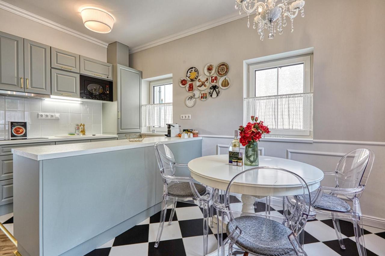 The Doors Boutique Apartments Mosonmagyaróvár 外观 照片