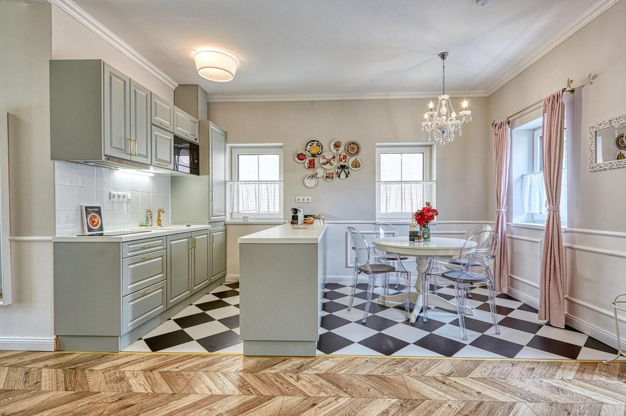 The Doors Boutique Apartments Mosonmagyaróvár 外观 照片